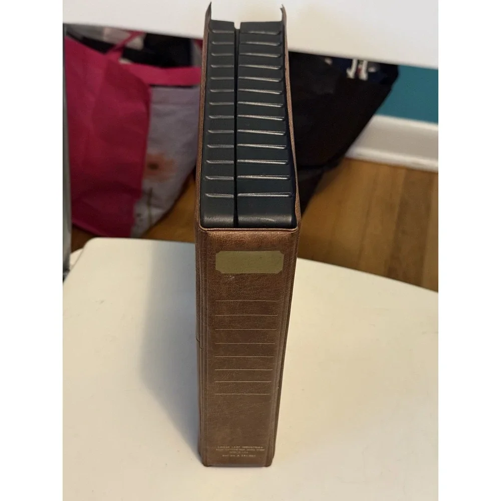 ATARI Game Cartridge Storage Holder Case - Holds 8 Comes With 8 Games